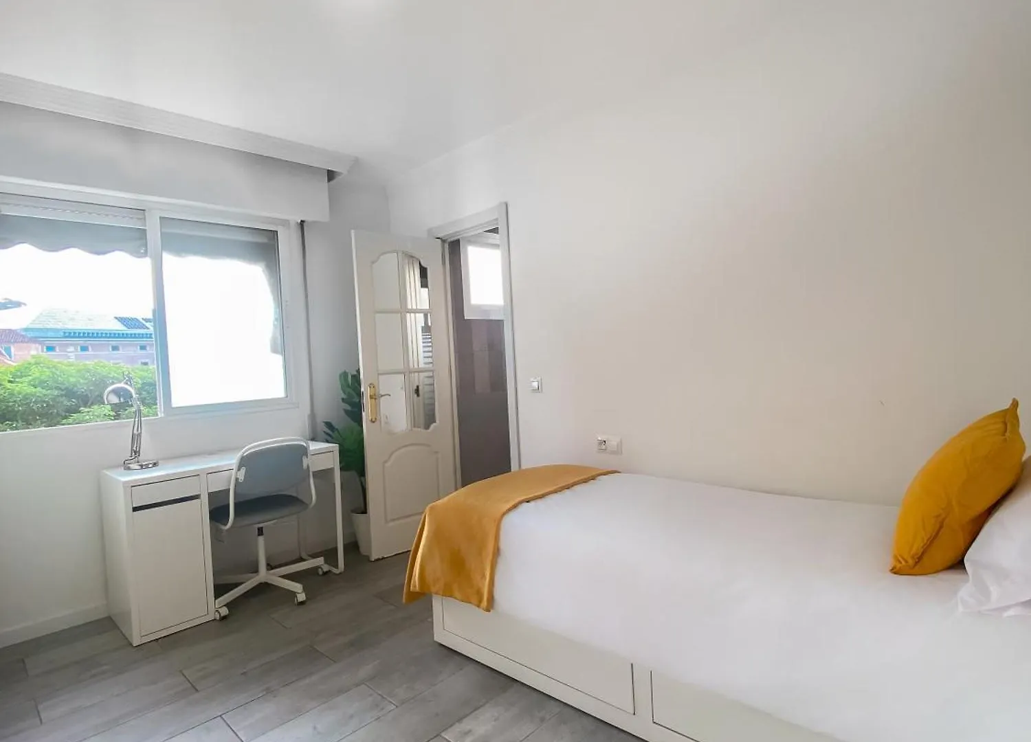 3 Rooms Y 3 Baths Y Aparcamiento Catedral Málaga