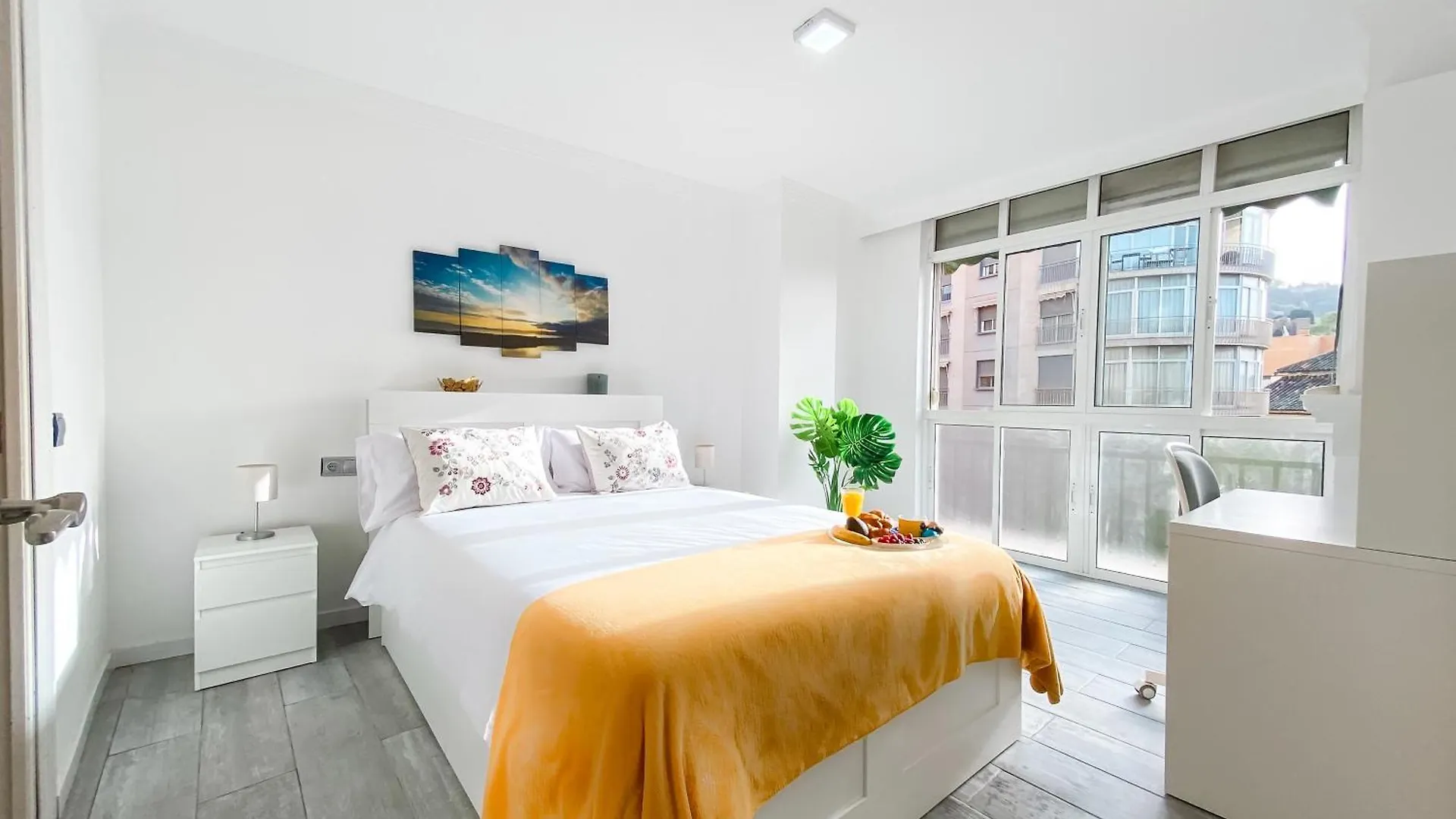 3 Rooms Y 3 Baths Y Aparcamiento Catedral Málaga